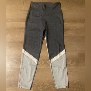 Old Navy Go Dry Elevate Gray Color Block Leggings